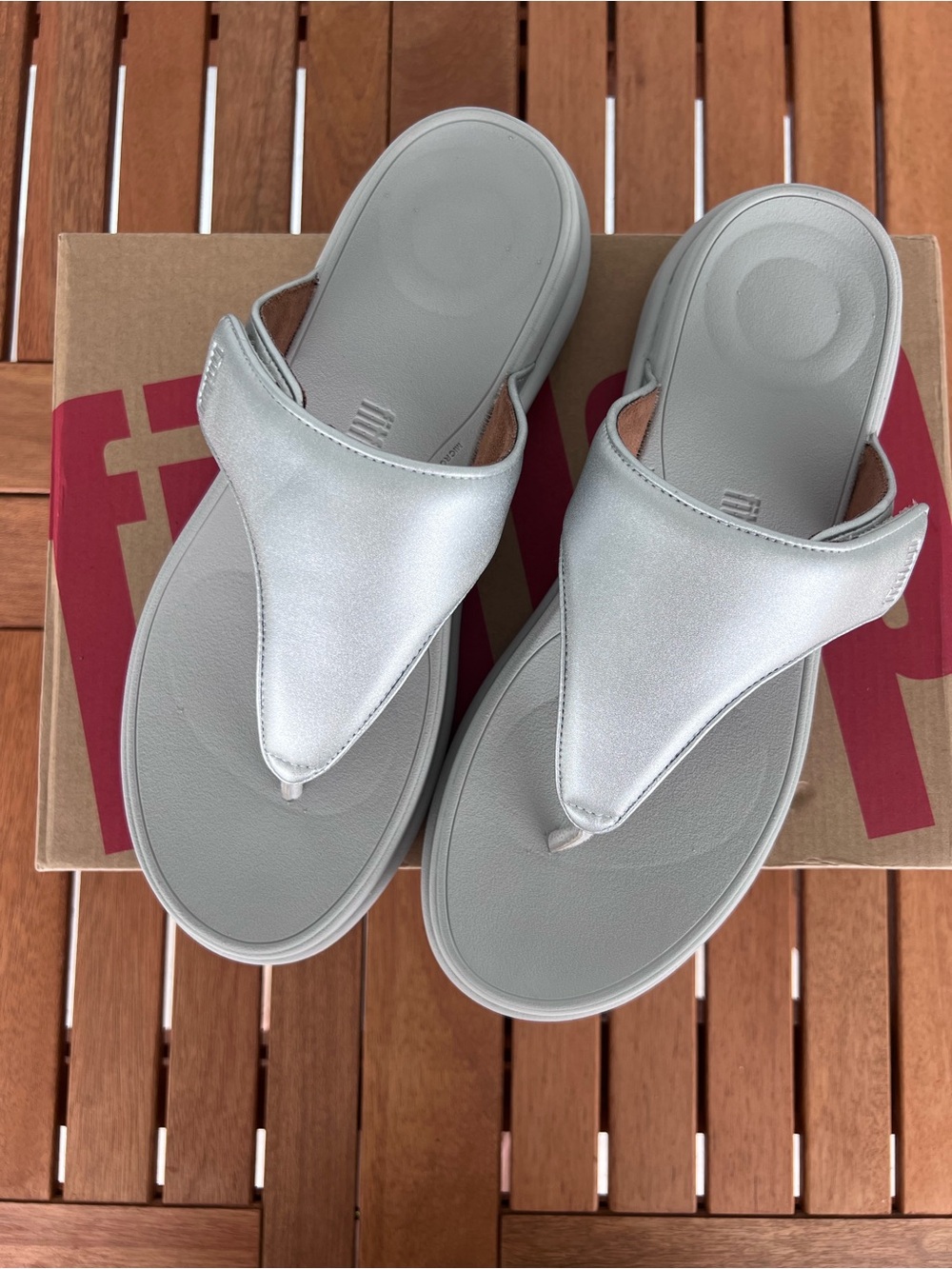 Fitflop NWT F-Mode Go Adjustable Flatform Toe-Post Metallic Silver Thong Sandals